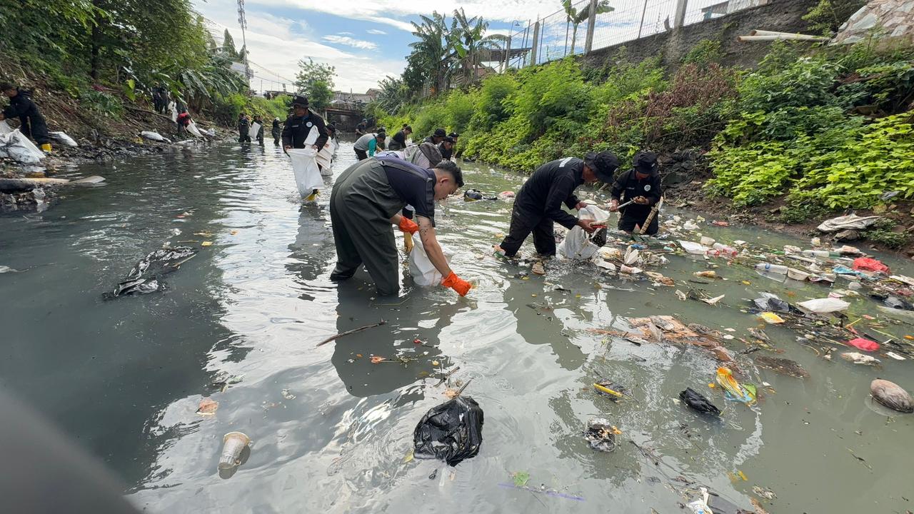Gerakan Nasional Aksi Bersih Sampah: KLH/BPLH Tegaskan Transformasi Indonesia Bersih, Hijau, dan Berkelanjutan.