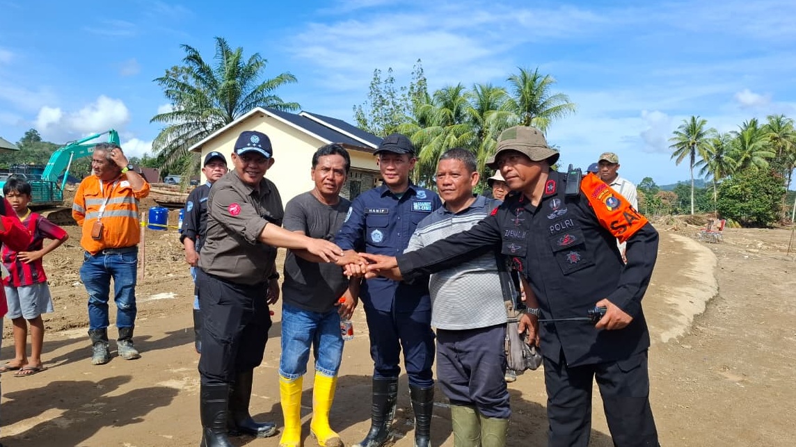 Menteri LH Verifikasi Lapangan ke Garoga: Tegaskan Verifikasi Lapangan dan Penegakan Hukum untuk Atasi Banjir-Longsor Sumatera Utara