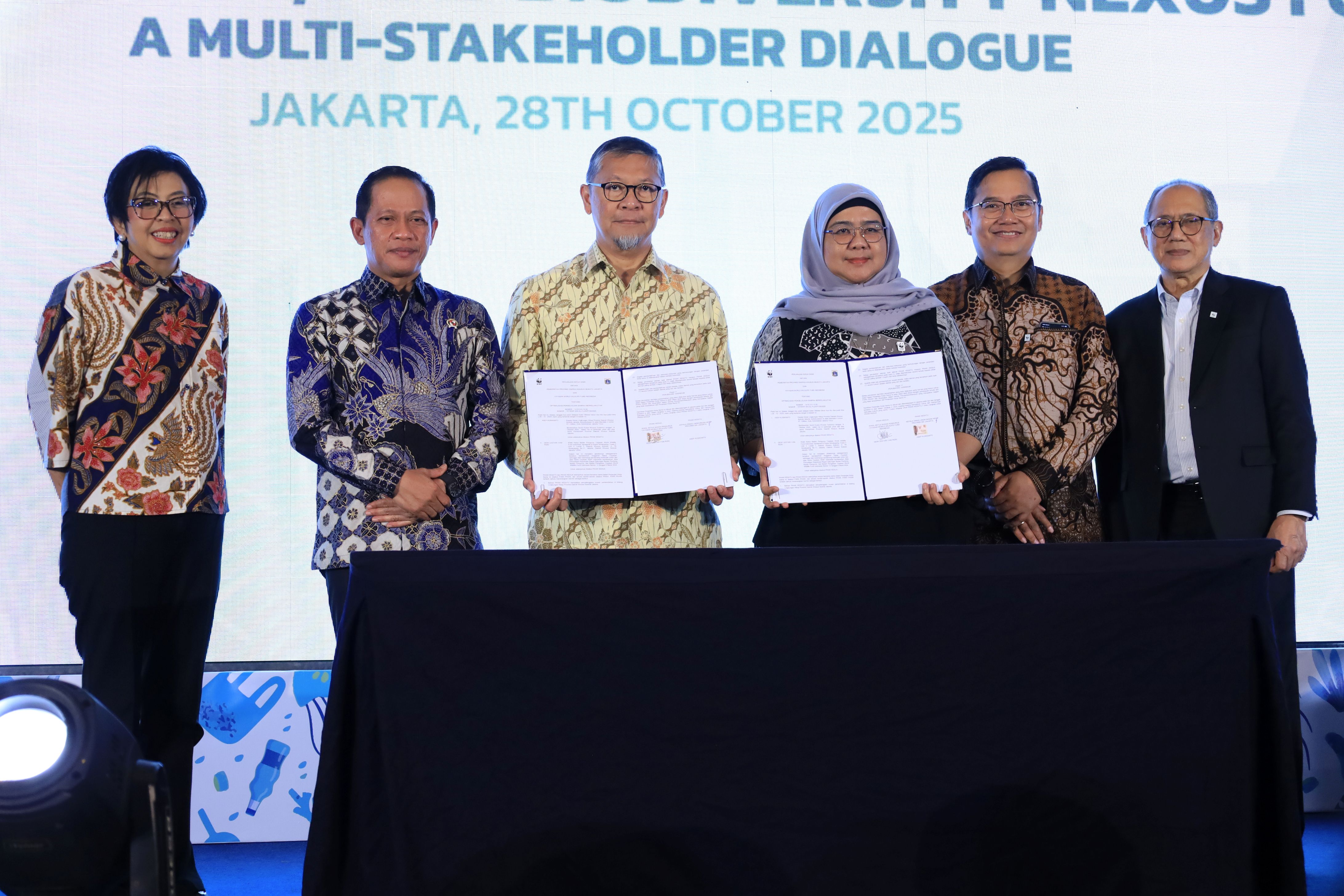 Kolaborasi KLH/BPLH dan WWF-Indonesia Melawan Krisis Lingkungan: Dari Plastik hingga Keanekaragaman Hayati